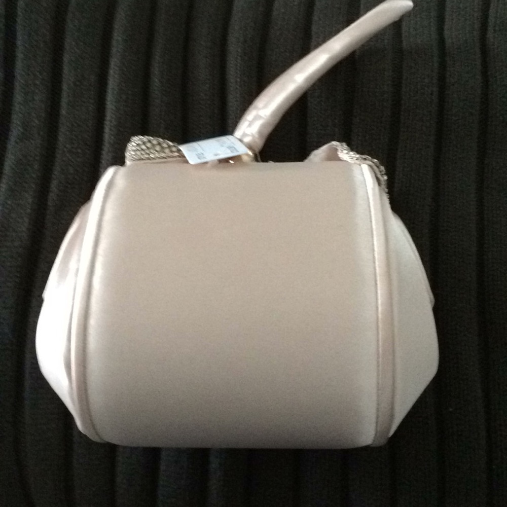 Elegant Champagne -color bag with rhinestone. NWT - Picture 4 of 5